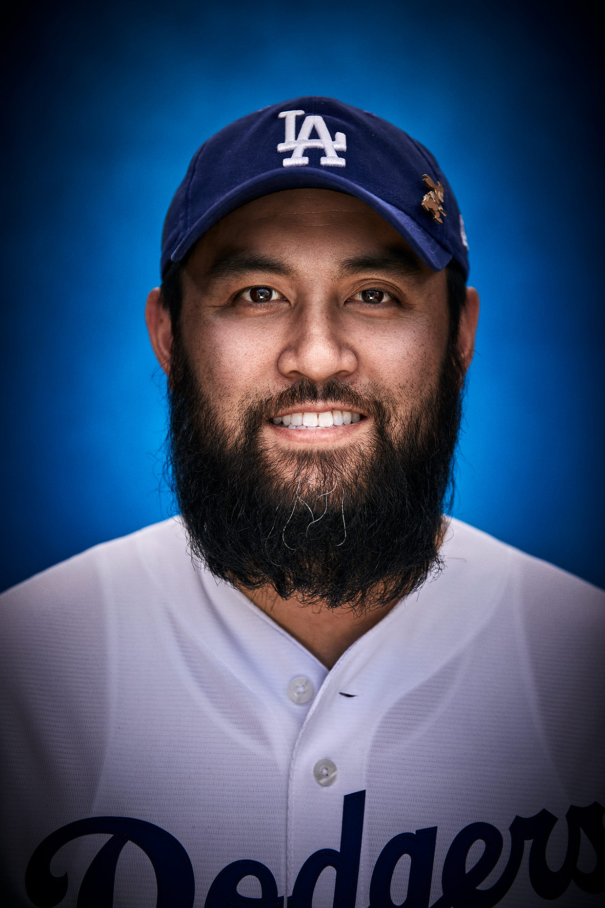 05_0810-DodgerFans_3549-Daniel